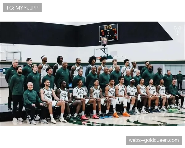 勇士迎战雄鹿：两队近期进攻效率均位列联盟前五，对攻大战可期